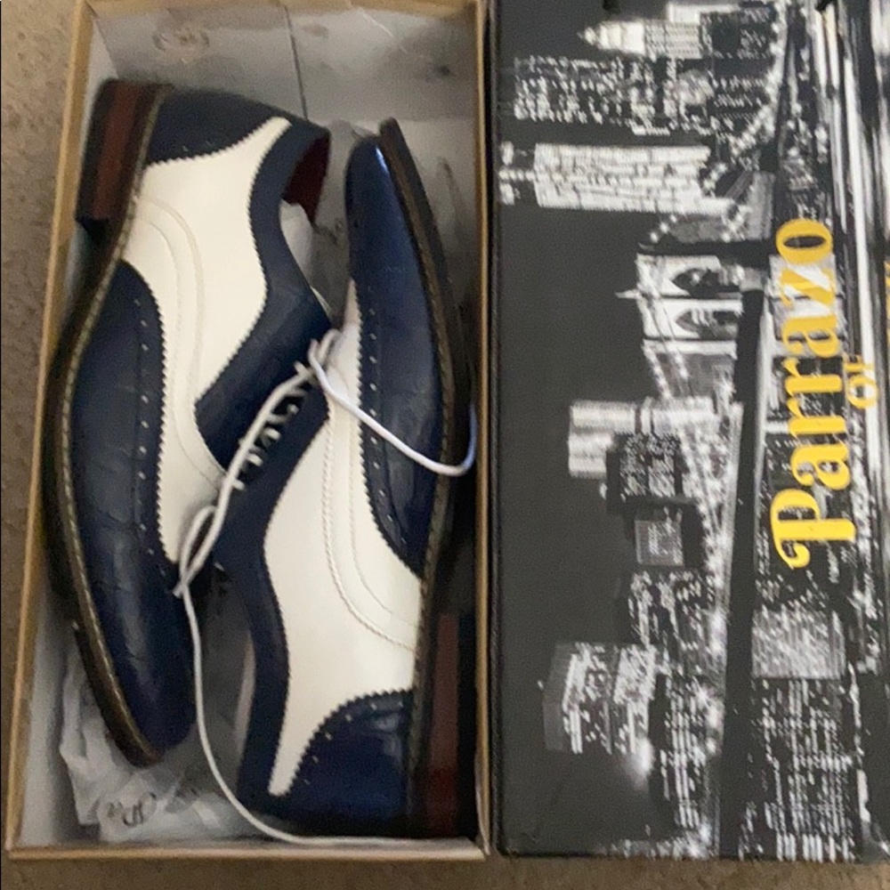 Size 10 men’s shoes